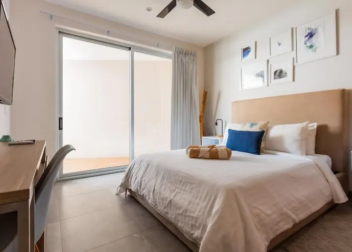 Luxury 2-bed 200mb Wifi Sauna Ac Gym