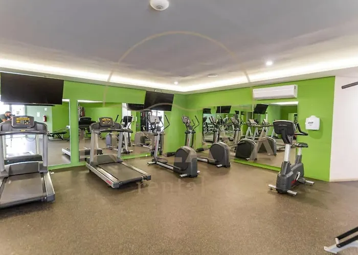 Luxury 2-bed 200mb Wifi Sauna Ac Gym Сasa de vacaciones